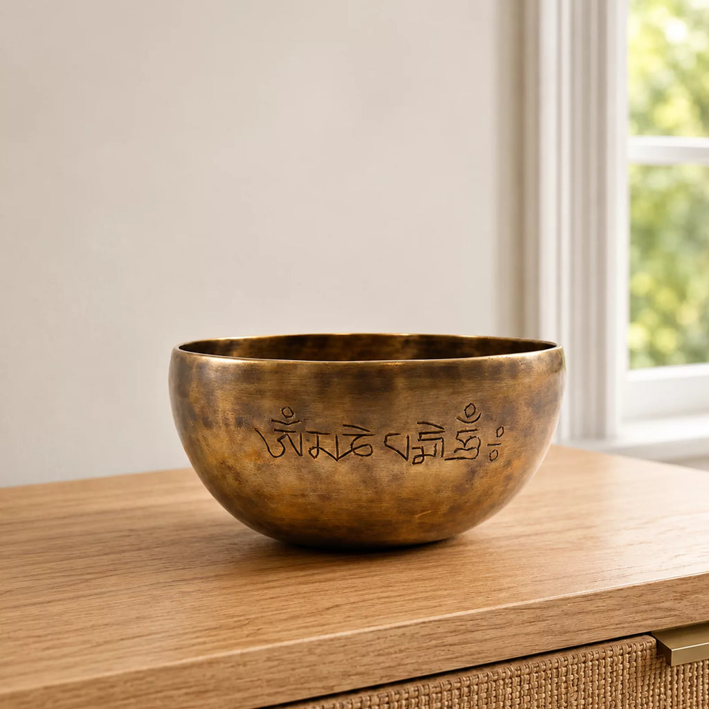 Medium Indian Moon Phase Tibetan Buddhist Singing Bowl - 15cm (approx 750g)