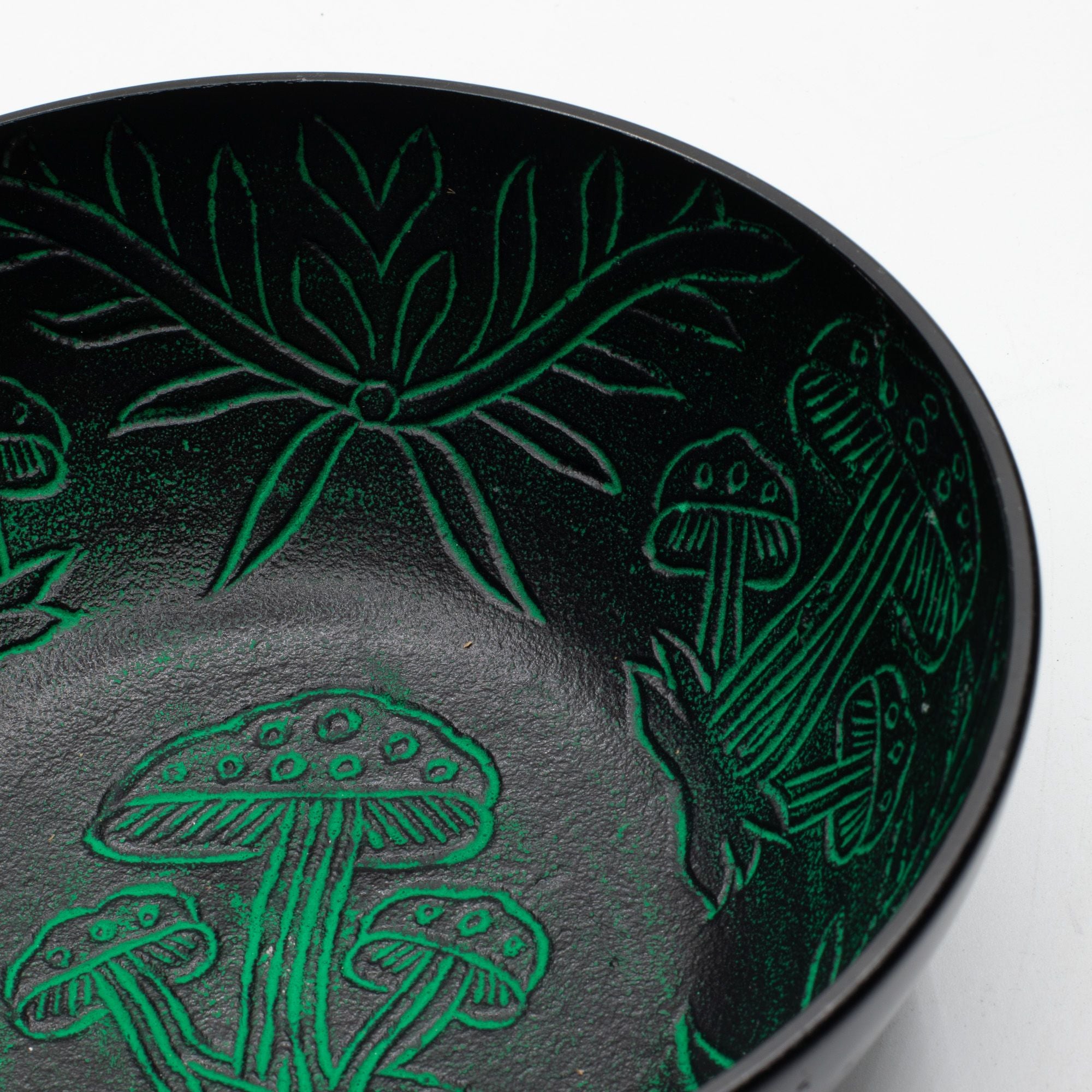 Aluminium Singing Bowl - Magic Mushroom Design - Green 20cm