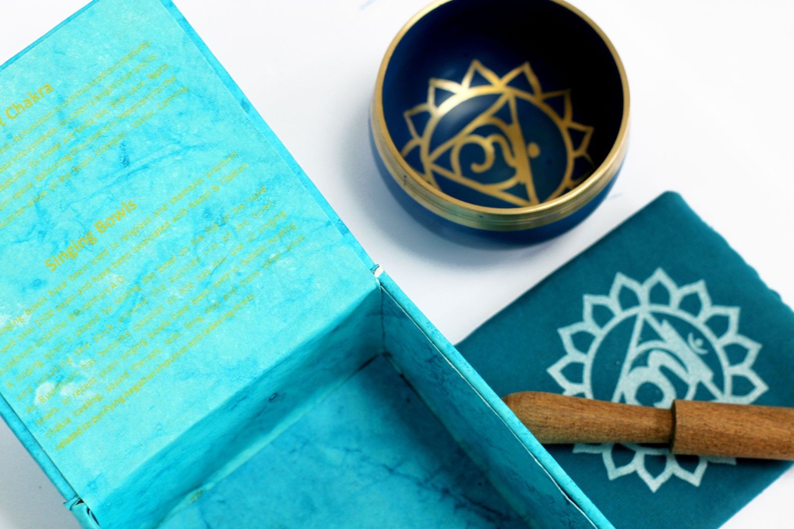Throat Chakra Singing Bowl Gift Set