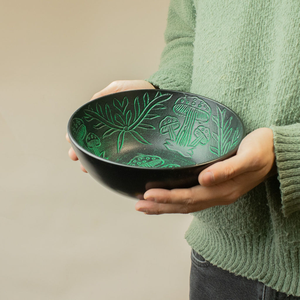 Aluminium Singing Bowl - Magic Mushroom Design - Green 20cm